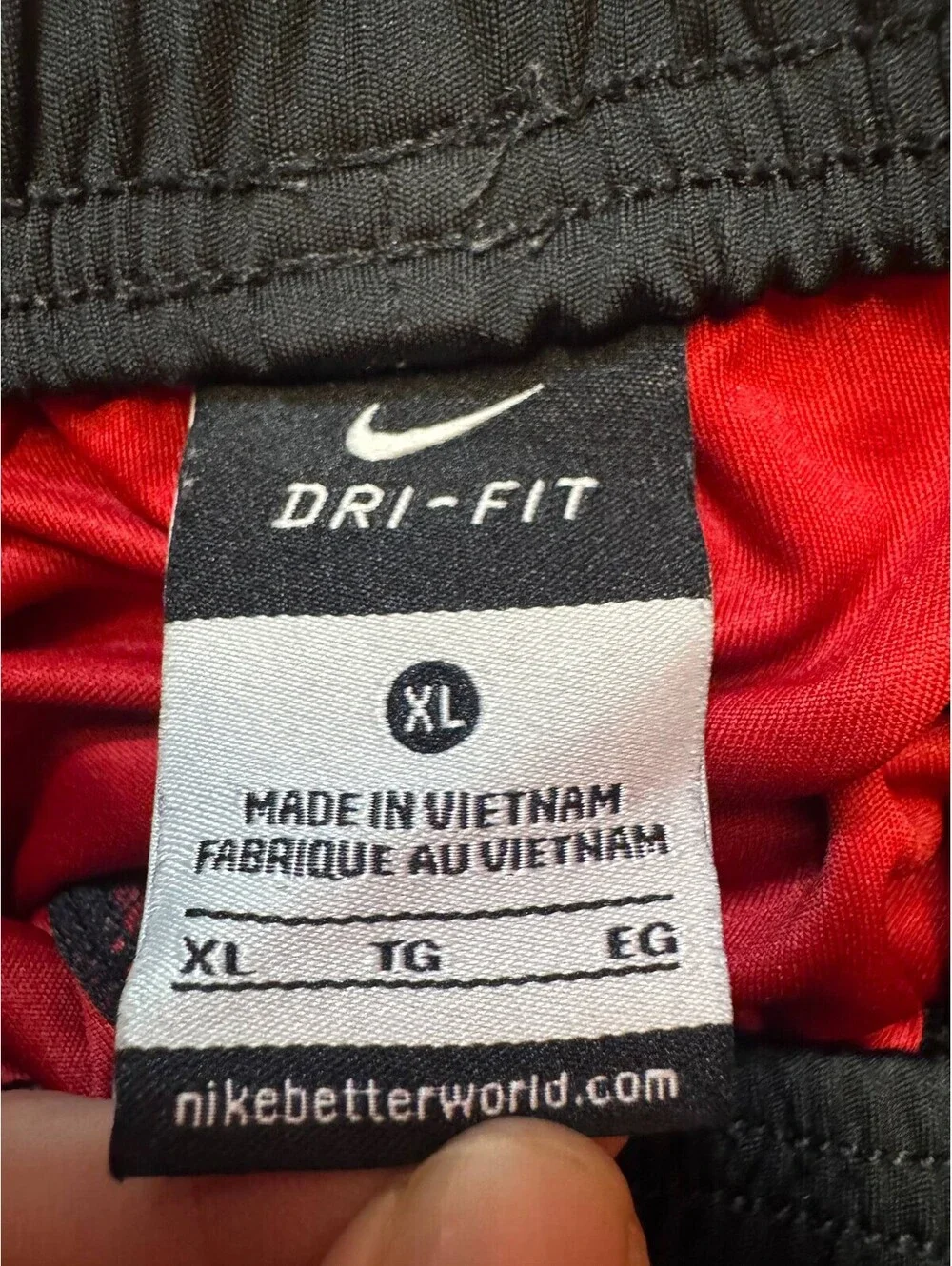 Nike Dri-FIT Athletic Shorts XL Black Red 717181-011 Damaged Front Logo Striped